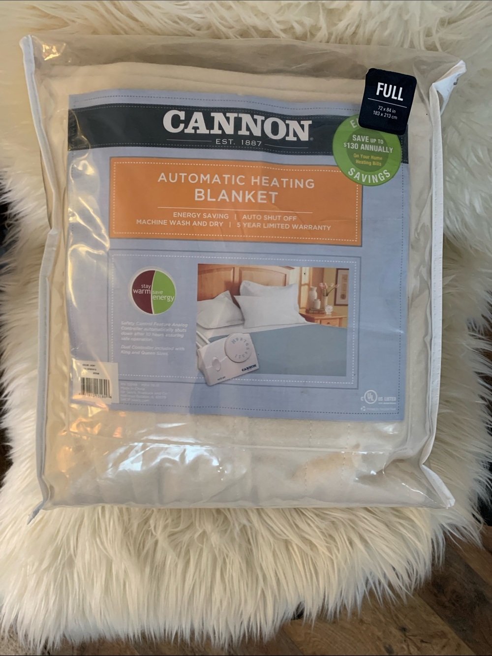 Cannon Automatic Heating Blanket
Full size, ivory color 
Auto shut-off